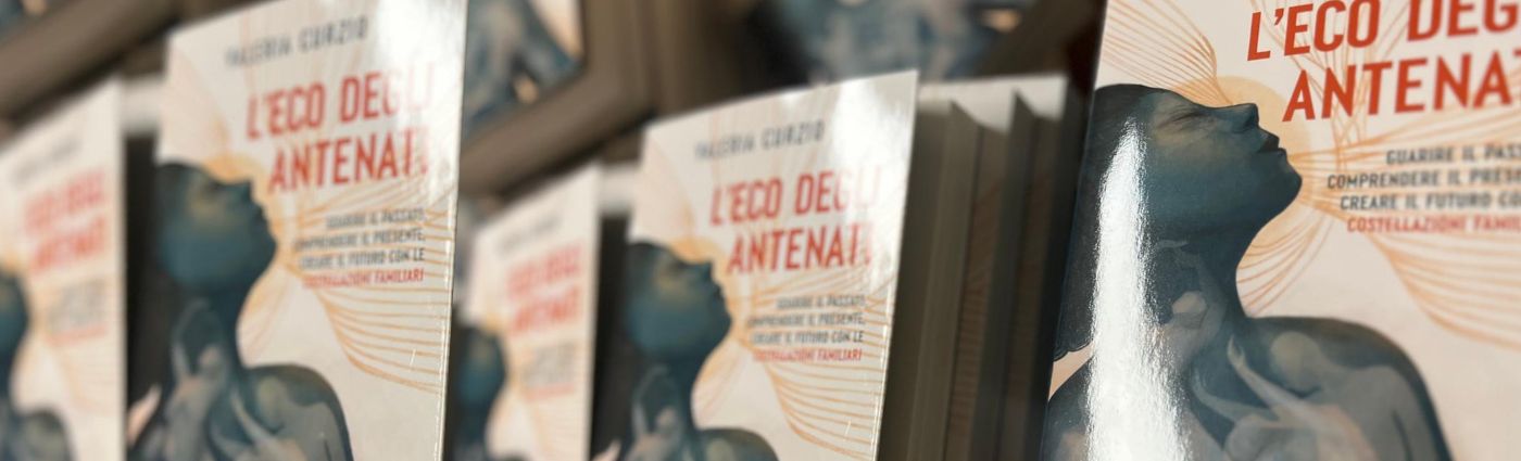 Copie del libro L'Eco degli Antenati di Valeria Curzio